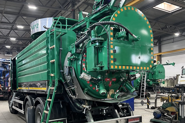 Сделано в Ленобласти: 60 единиц спецтехники в год выезжает из ворот завода в Буграх